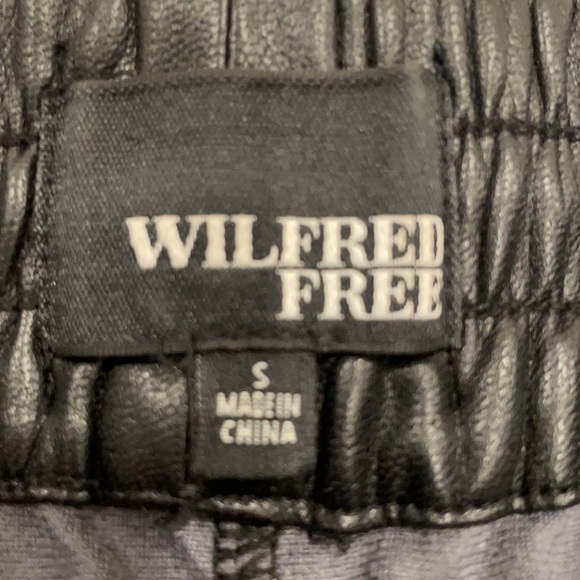 Wilfred Free faux leather shorts - Picture 4 of 7